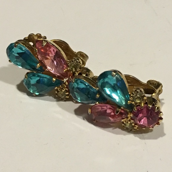 Vintage Rhinestone Gold Tone Earrings - Picture 8 of 8